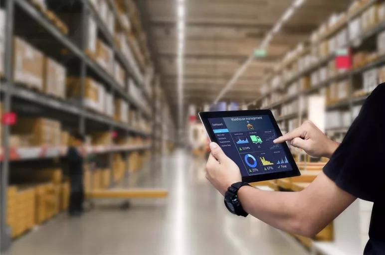 Outcome-Learning Warehouse Memory